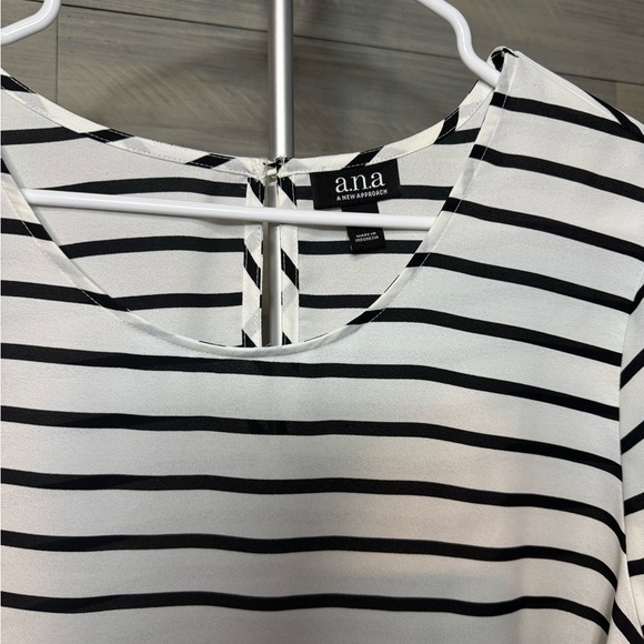 Black and White Striped Women's Top - Picture 5 of 7